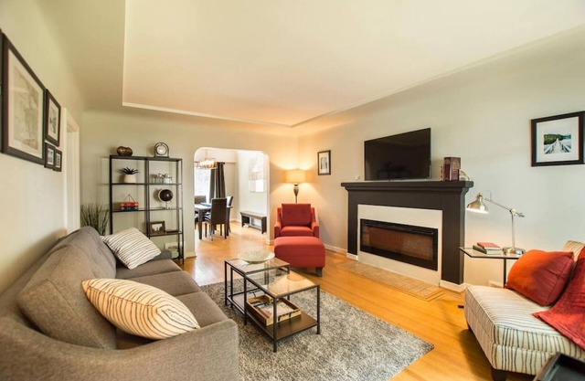 438 west 21st · Beautiful 3 BDRM Newly Reno d Home Cambie Area