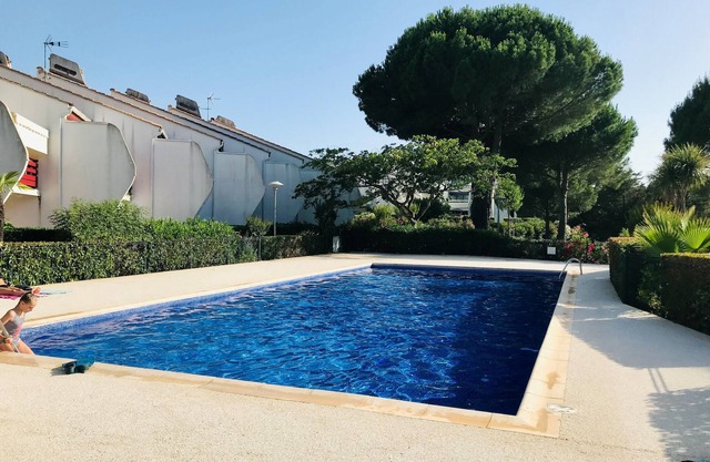 45m2 apartment in residence near la grande motte golf course