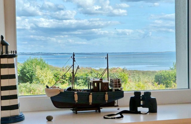 473-Villa 100m from the GR34. Superb sea view