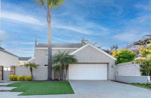 4B/3B Single Family Home with Main Floor Bedroom/Bathroom