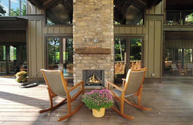 4bd/5ba sleeps 10, Private, Mtn views, pools, hot tub, fireplaces, large parking