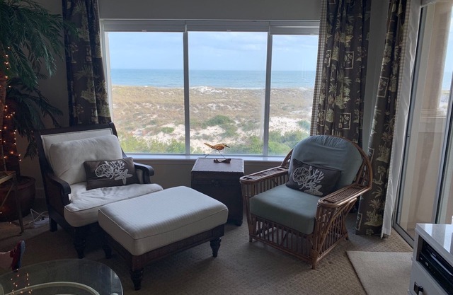 4BR+4B! Spacious Beach Home