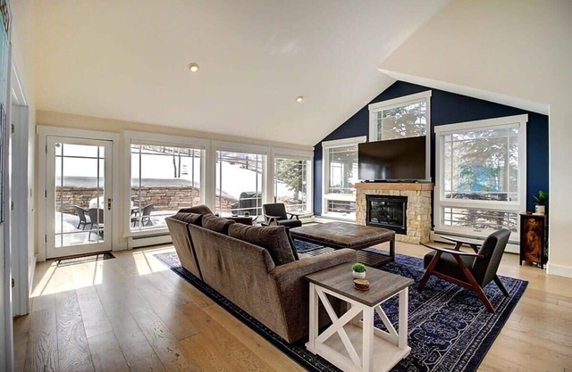 4BR in Edwards - Hot Tub, Workspace, Game Room