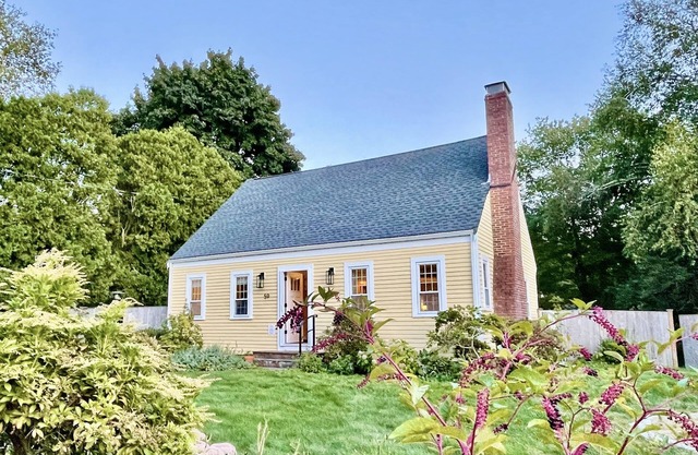 4BR near Plum Island & Historic Newburyport, sleeps 8