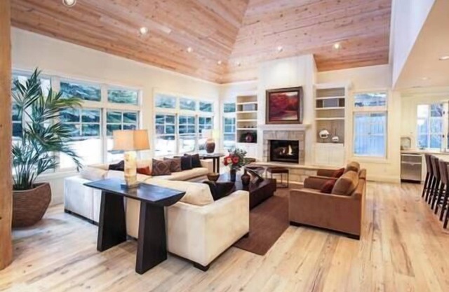 5/6.5 Stunning Single Home in Aspen to Gondola