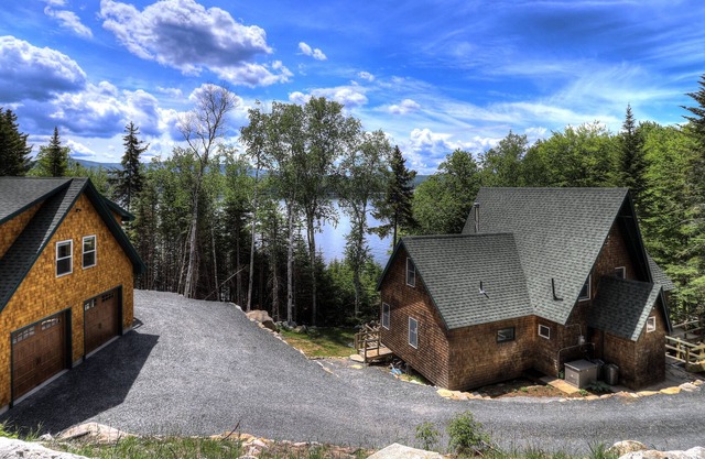 5 bedrooms & Private beach on Mooselook