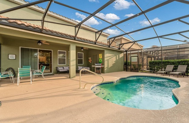 5 Beds + Heated Pool at Solterra Resort