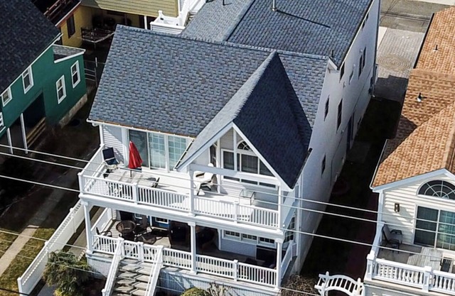 5⭐️ “BEST TIME OF the YEAR AVAILABLE!” OCT 3rd-5th wkend! 1 BLOCK TO BEACH!