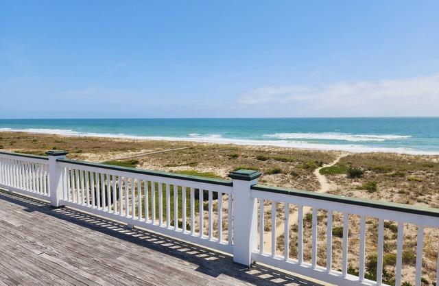 5 BR Oceanfront Cottage with Unobstructed Views!