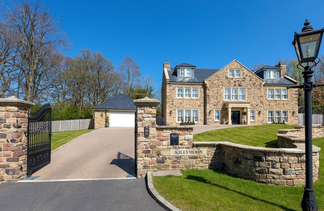 5* Luxury Home with Cinema & Games Room