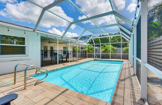 5 Mi to Dtwn: Family-Friendly Sarasota Home