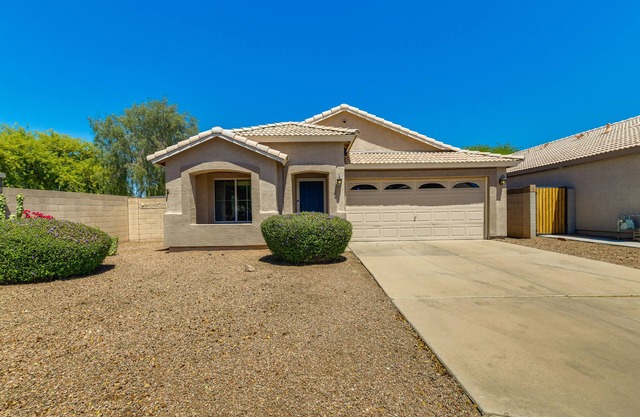 5 Mi to Dtwn Gilbert: Home w/Pool & Patio