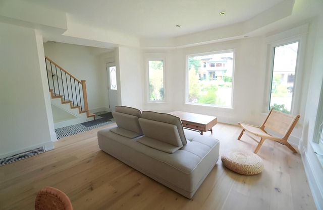 5-Min Walk to Falls | Parking | Historic 3BR