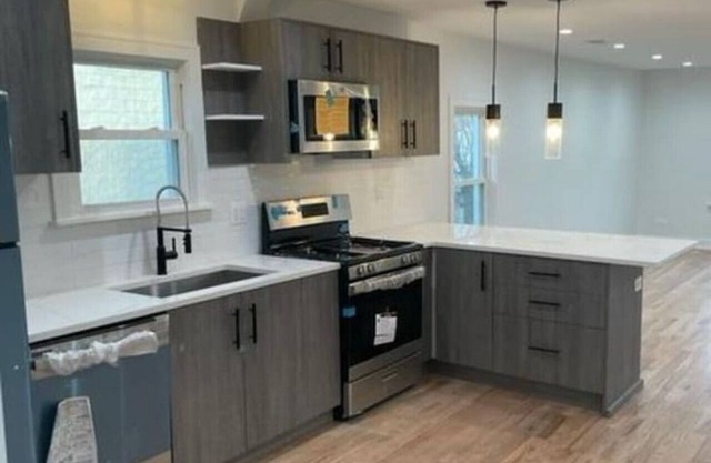 5 Mins to Downtown CHI Sleeps 10 - Parking + Games