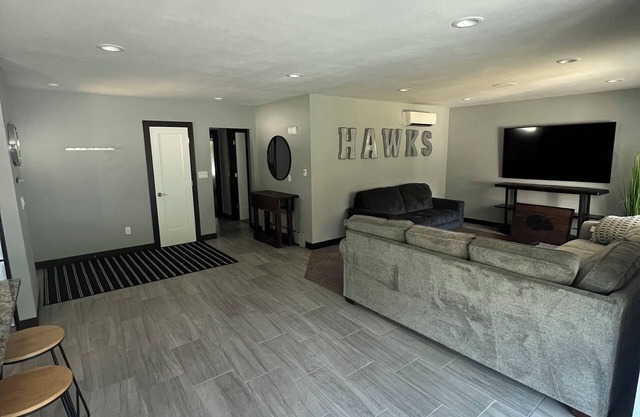 5 minute walk to Kinnick Stadium! Perfect GAMEDAY stay!nSpacious 4-bedroom house