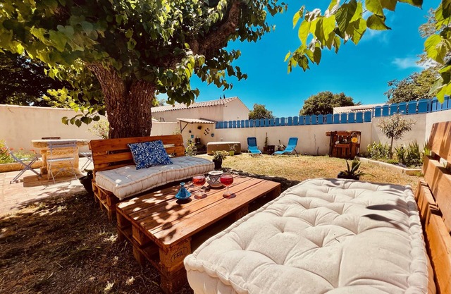 5 pers rental in Aigues-Vives 20 km from the beaches - between Montpellier and Nîmes