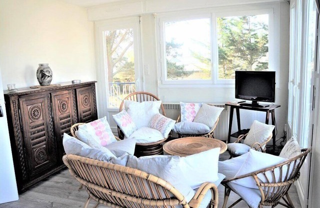 5-room house for 6 to 7 people 5 min walk from Fort-Bloqué beach