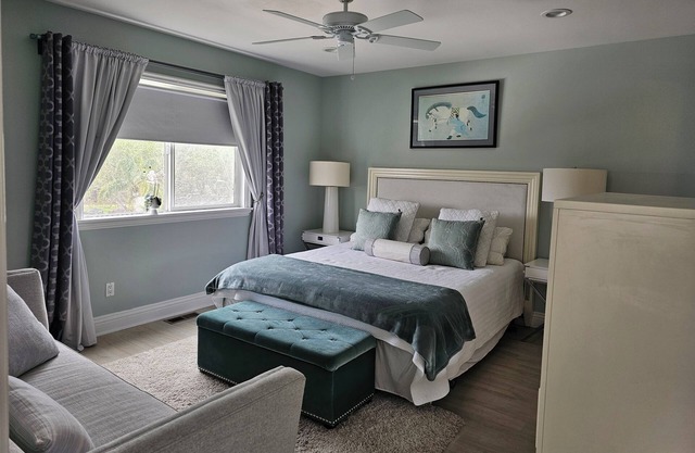 5-STAR LUXURY ZEN RETREAT - STEPS TO BEACH, TOWN, PARK, TENNIS - WOW!n