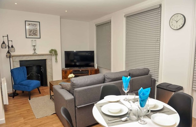 50 Queens Road Apartment 3