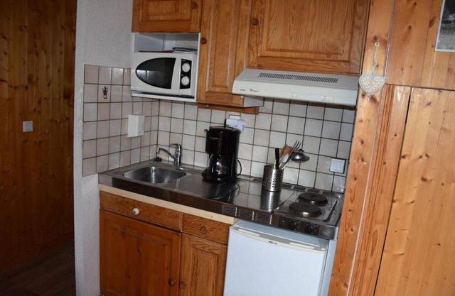 50m from ski slopes, 5th floor, balcony, tv, ski locker, 19m², Pralognan-la-Vanoise
