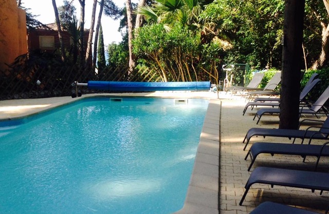 50m Plage T2 Grande Terrasse Vue Mer Climatisé Piscine Chauffée, Parking clos gratuit