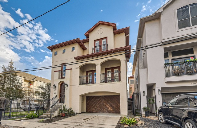 5201 Floyd St, Houston TX