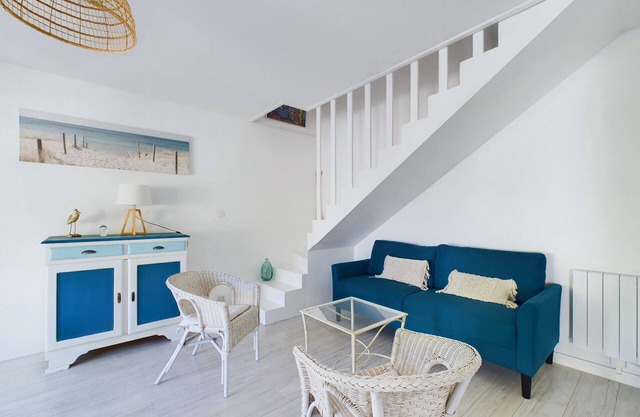 550m from the beach, pretty house for 5