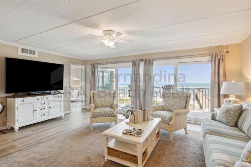 557 Amelia by the Sea
