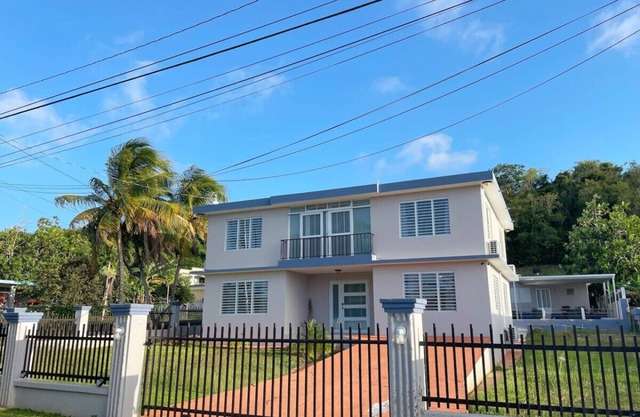 5bd house w/huge pool by beach