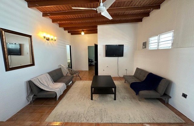 5BR/2BA Spacious Unit in the West