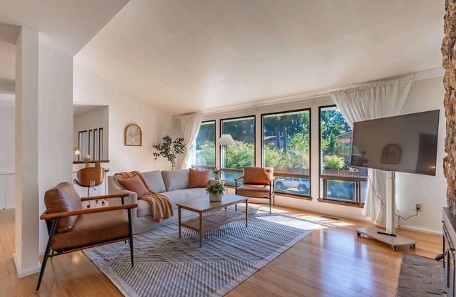 5BR Gem, Walk to Microsoft and Near Redmond DT