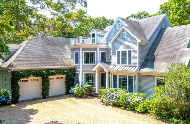 5BR Island Summer Home with Superb Amenities & Private Association Dock + Tennis