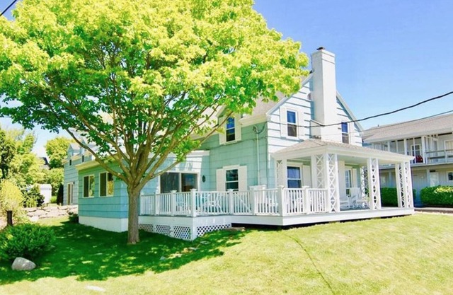 5BR Ocean Views in Weekapaug