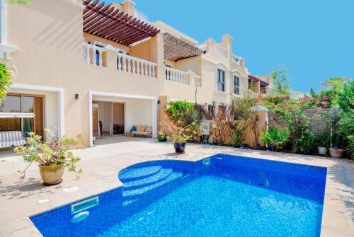 5br Vacation Villa with Private Pool