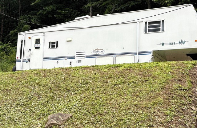 5th Wheel RV On Permanent Site ,Near Hatfield McCoy Sites
