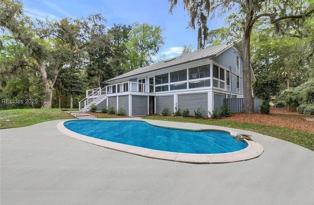 6 Bedroom Luxury Home with Private Pool in Hilton Head Island - Pets Welcome!