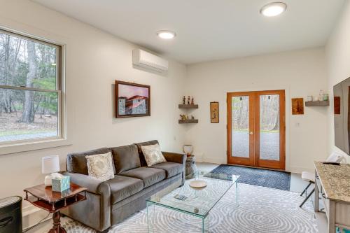 6 Mi to Tanglewood Peaceful Berkshire Apt!