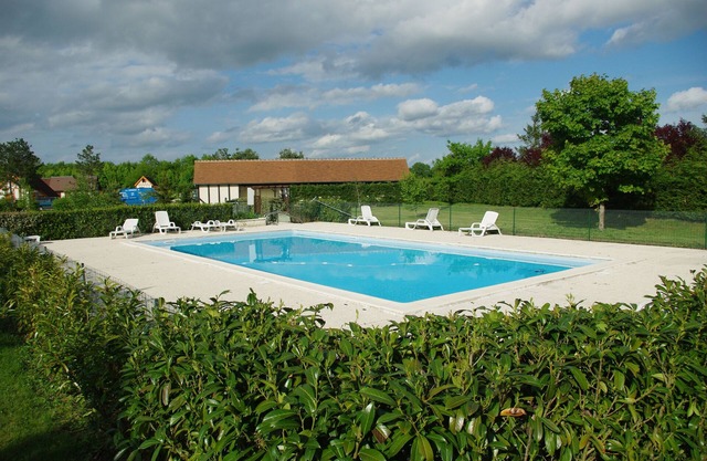 6-person cottage in the countryside near the pond forest (animals welcome)
