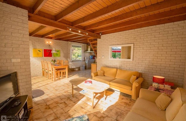 6-person detached holiday home in Oostkapelle