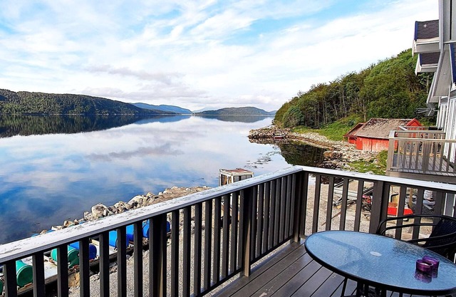 6 person holiday home in VATNE