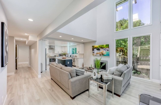 601-Lavish Home w/AC & Patio near Meta & Stanford