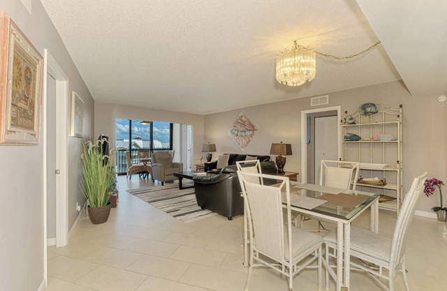 6th Floor -2 Bedroom, 2 Bath, On Your Own Private Harbor- Luxury W/Full Amenities