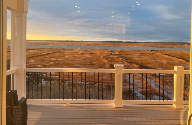 7 Bedroom - On the Bay in Sea Isle- walk to Acme, Beach, Park, and Shops