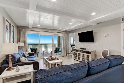 782 Amelia by the Sea