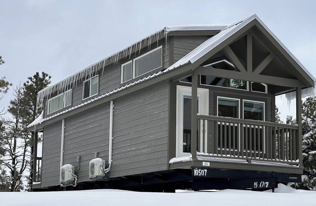 7B Cozy chalet with 1 bedroom and Wi-Fi, AC in Beautiful Williams, Forest View .