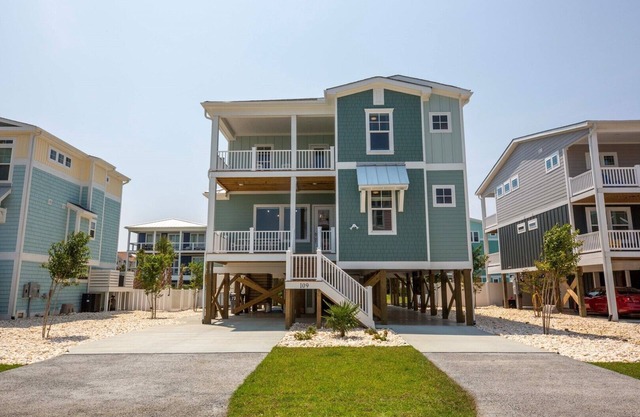 7BR/6.5BA Home - Event Home, Ocean Views, Pool, Elevator, Sleeps 22