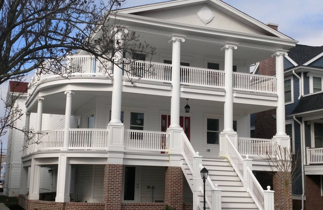 8 Bedroom 6.5 Bath w/Elevator for Royalty -Where EVERYONE gets their OWN room!
