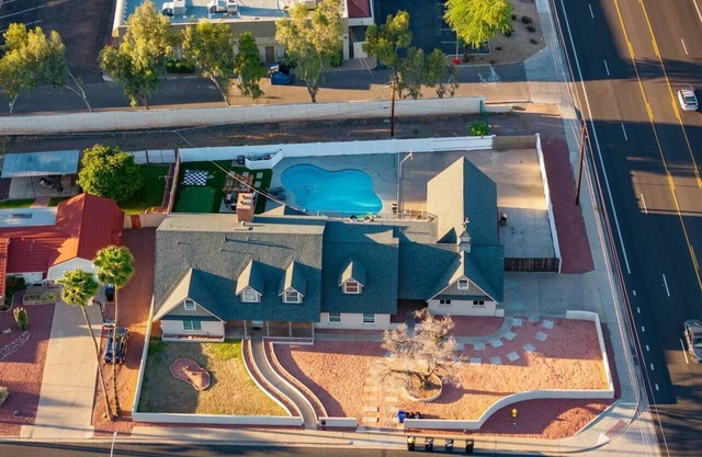 8 bedroom Mansion w/Pool | Spa | Games & More