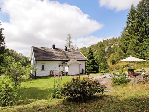 8 person holiday home in Kvås