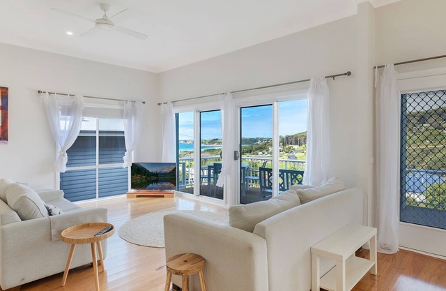 8 Sunnyside Crescent Kianga
